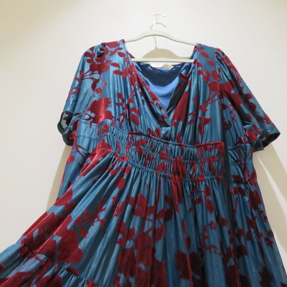 ESHAKTI WAYWARD FANCIES Floral Velvet Burnout Smocked Waist Tiered Dress Evening - Picture 9 of 15